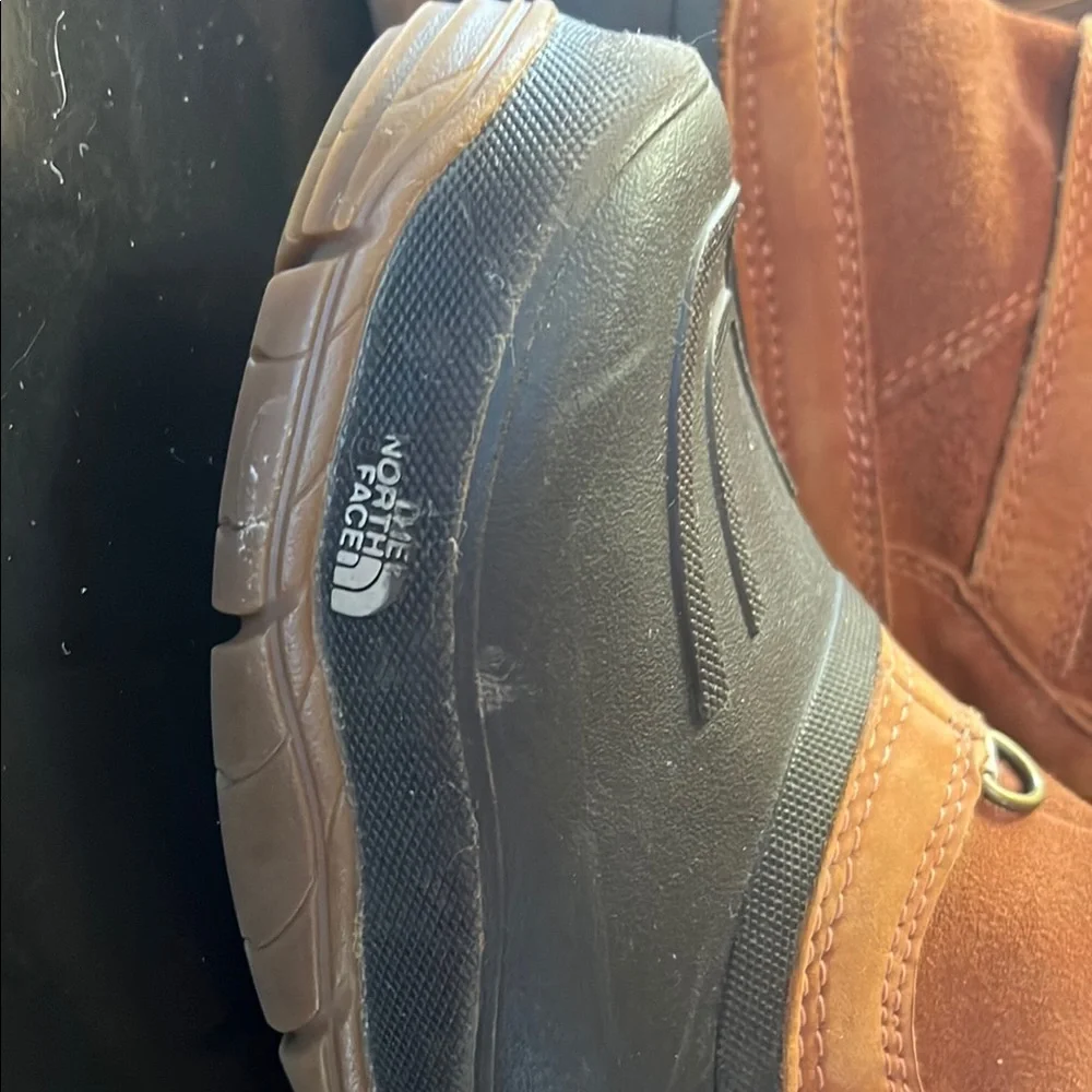 The North Face Tan and White Winter Boots - Picture 11 of 11